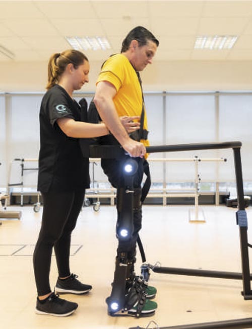 HANK est un exosquelette modulaire, flexible et personnalisable destiné à la rééducation des membres inférieurs.