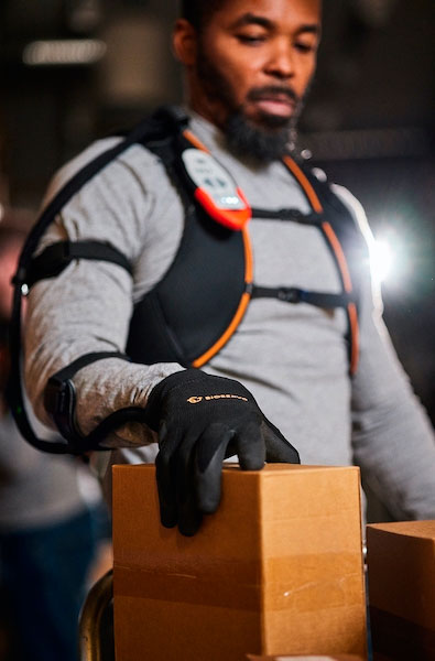 IronHand est un gant bionique léger pour les travaux sollicitant fortement la main