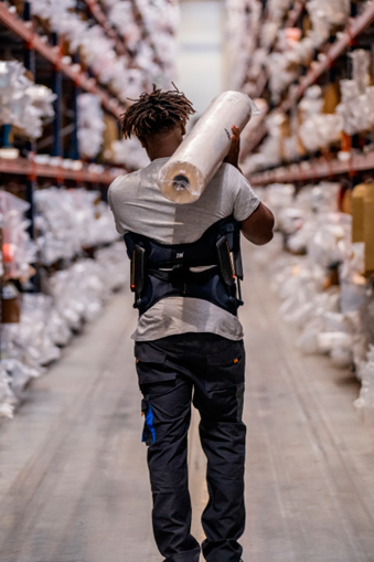 pour objectif de préserver et soulager le dos des salariés dans leurs mouvements quotidiens.